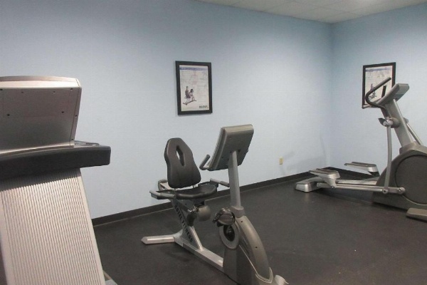 Quality Inn & Suites image 11