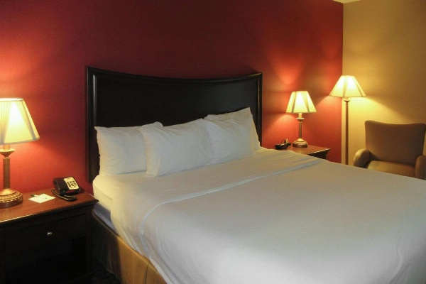 Quality Inn & Suites image 3